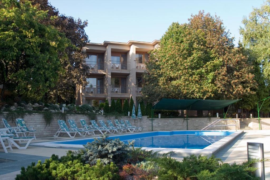 Balatonalmádi Hotel Villa Pax المظهر الخارجي الصورة